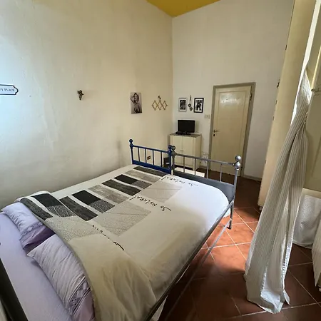 Appartement Il Segreto Di Via Laura - House In *