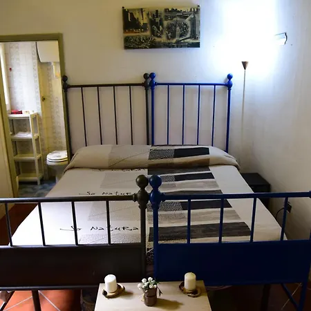 Appartement Il Segreto Di Via Laura - House In