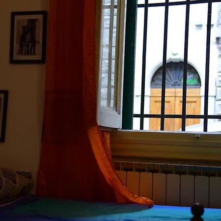 Il Segreto Di Via Laura - House In Appartement