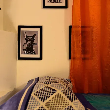 Appartement Il Segreto Di Via Laura - House In