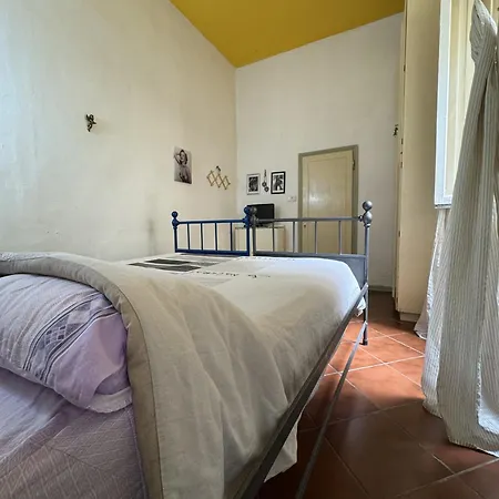 Il Segreto Di Via Laura - House In Apartamento